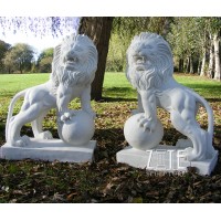 New Products Life Size White Small Concrete Marble Stone Lion Statue With Ball